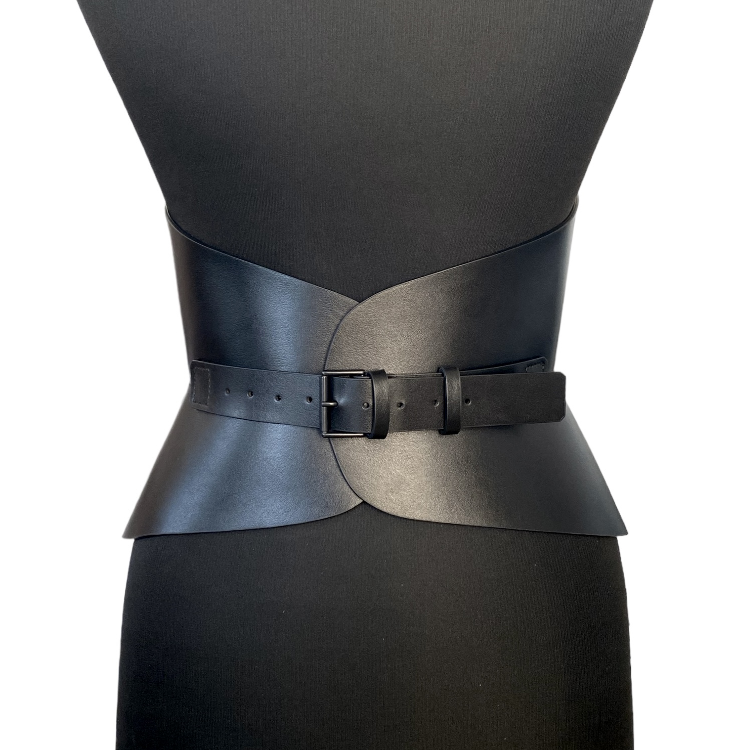 https://www.ariamargo.com/wp-content/uploads/2023/10/Audrey-Leather-Corset-Belt-by-ARIA-MARGO-1.jpg